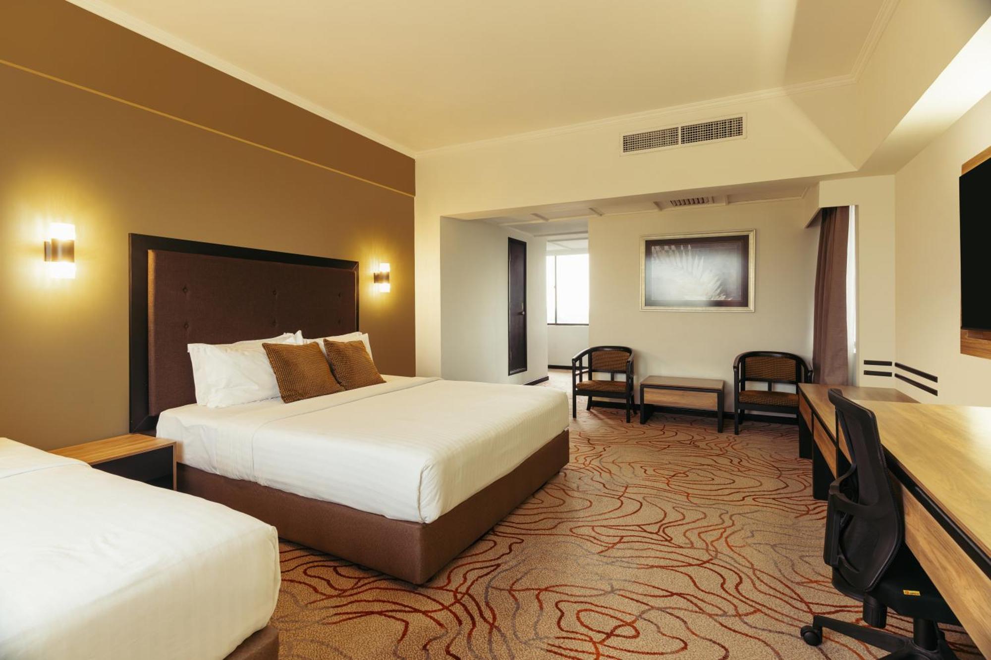 Impiana Hotel Ipoh Exterior photo
